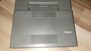 Looking At A Toshiba T3200 Laptop [upl. by Lipcombe]