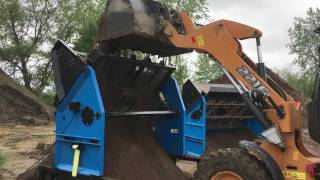 Topsoil Screener SLG 78VF5 Screening Soil and Rocks [upl. by Ihtac]