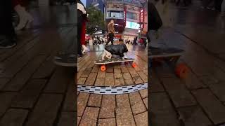 Dogs appear on Changsha Huangxing Road Pedestrian Streetskateboarding shorts [upl. by Carlstrom]