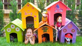 Настя и папа строят домики для собак  Nastya and papa makes playhouses for toys [upl. by Aserahs]