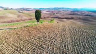 4K  UHD AWESOME Val dOrcia  Tuscany  Italy drone [upl. by Sachiko]