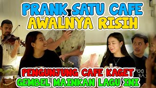 PRANK SATU CAFE  AWALNYA RISIH PENGUNJUNG CAFE KAGET MAINKAN LAGU INI [upl. by Ydollem]