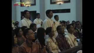 Tahbisan Imam oleh Bapa Uskup Surabaya Msgr V Sutikno Wisaksono 15 Agustus 2013 [upl. by Rozamond]