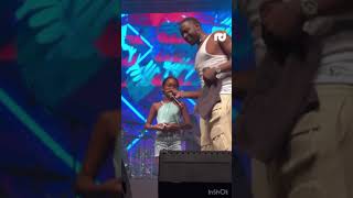 Quel spectacle magique une fille de 9ans danse comme grande au show Dadju et Tayc [upl. by Godewyn]