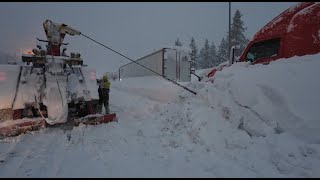 Truckee CA dig out from epic blizzard of 2024  Semi Recovery  Plows  Snow Train  4k [upl. by Livingston]