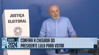 Eleições 2024 Confira a chegada do presidente Lula para votar [upl. by Yorgerg908]