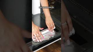 You can clean the oven with aluminum foil [upl. by Ynna]