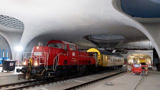 Stuttgart 21 Erste Züge im künftigen Stuttgarter Hauptbahnhof Messzug auf Testfahrt [upl. by Meneau267]