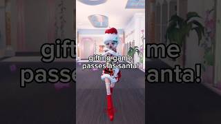 dressing as SANTA and giving people game passes dresstoimpress roblox shorts [upl. by Anthony]