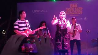 Salma Salsabil  Aku Wanita Reza live at Lippo mall Kemang 27 April 2024 [upl. by Kayle414]