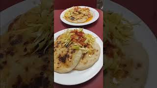 ricas las pupusas [upl. by Karlotte303]