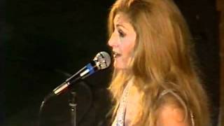 Dalida  Il Venait Davoir 18 Ans Live In Prague 1977 [upl. by Inva]