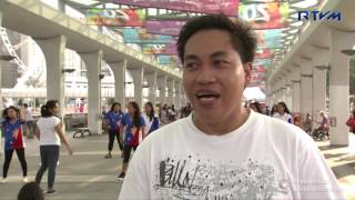 Interview with Pinoys in Central Hong Kong 592017 [upl. by Hubey926]