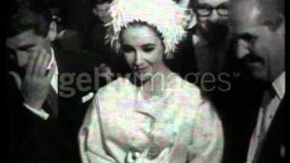 Elizabeth Taylor quotCleopatraquot Premiere in London [upl. by Laud]