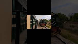 How 2 Trains Cross Each Other in Pakistan train pakrailwaystourism indiantrainsrailpasslongrail [upl. by Illona654]