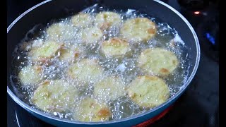 Southern Homesteading Fried Squash And Pork Chops Recipe For Delicious Comfort Food [upl. by Elpmid38]