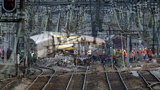 Catastrophe de Brétigny  condamnation de la SNCF relaxe de lexcheminot et de SNCF Réseau [upl. by Nonah]