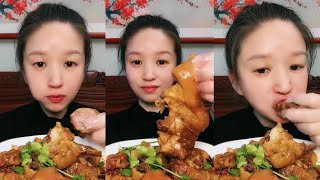 Im here to eat the big pigs trotter  food foodlover eating trending viralvideo youtube [upl. by Helbonia]