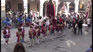 Baixada dels Gegants  Festa Major Solsona 2012 [upl. by Yuht]