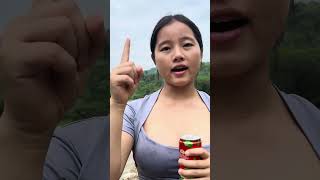 How to open a can for women shorts survival bushcraft hacks [upl. by Novhaj734]