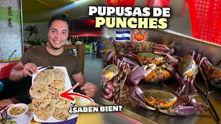 Probando las FAMOSAS pupusas de PUNCHE en El Salvador 🇸🇻🦀 [upl. by Lewap]