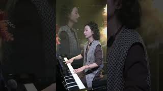 我只想在人群中 多看了你一眼 钢琴音乐 piano 音樂 music 治愈音樂 [upl. by Airel]