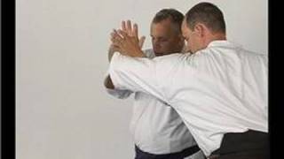 Aikido Kubishimi Choke Defense Tips  Aikido Kubishimi Hook Punch Choke [upl. by Lowson]