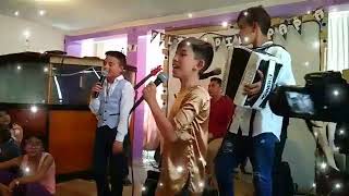 Juanse Laverde y Juanda Cantan Robarte un Beso  2018 [upl. by Tewell906]