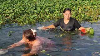 Water Spinach at the river kangkong Dont play with your food but its ok to Swim in your Spinach [upl. by Nylrem]