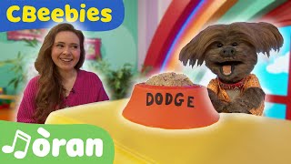 Brochan Lom 🎶  Taigh CBeebies ALBA  BBC ALBA [upl. by Yarahs]