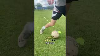 How to become a best dribbler in football [upl. by Aynekat]