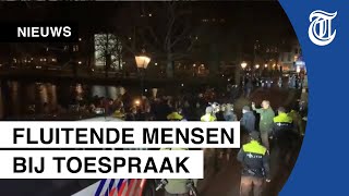 Joelende demonstranten verstoren toespraak Rutte [upl. by Garrot262]