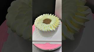 So Creative Cake Decorating Tutorial shorts cakedecorating viralshorts cake [upl. by Arquit]