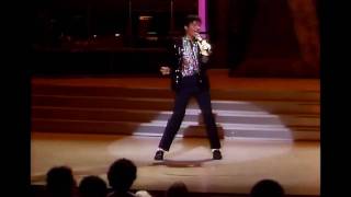 Michael Jackson  Billie Jean  Motown LIVE HD [upl. by Chuah]