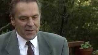 Stanislav Grof habla sobre la reencarnación [upl. by Glaser]