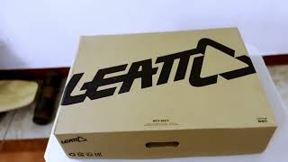 Unboxing Botas Leatt 45 HydraDri by NomadIQ Guatemala [upl. by Ahcorb976]