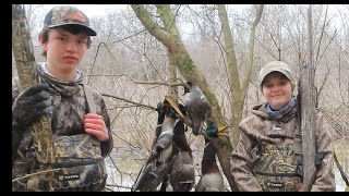 24 Youth Waterfowl Hunt  Kentucky Duck Hunting Reverse Migration [upl. by Baskett710]