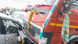 एक ट्रक से तीन कार जा टकराएं ड्राइवर गंभीर रूप से घायल truck accident 😭 [upl. by Onahpets]