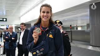 Mondiali femminili 2018 emozioni gioia sorrisi Laccoglienza ricevuta dalle azzurre a Milano [upl. by Dalohcin903]