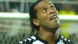 Ronaldinho Marca Un Golazo Y Llora Por La Muerte De Su padre [upl. by Aivlys]