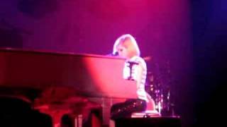 Avril lavigne When youre gone Moncton coliseum [upl. by Anemij]