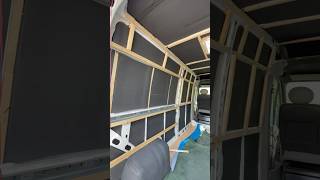 Structure en tasseau  vanlife build bois shorts [upl. by Okikuy650]