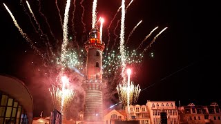 Warnemünder Turmleuchten 2023  Europas größte Neujahrsshow ein voller Erfolg [upl. by Pas726]