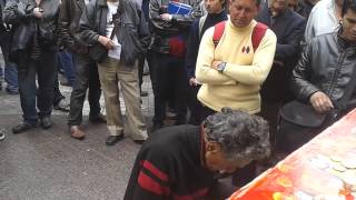 vagabundo tocando piano en paseo ahumada 2 [upl. by Zrike]