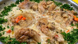 ВКУСНАЯ курица в соусе на сковороде которая понравится всем Очень простой рецепт Курица с грибами [upl. by Drogin316]