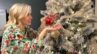 Decorate for Christmas With Me Budget 2024 Holiday Decor Trends Traditional Christmas 🎄 [upl. by Favrot]