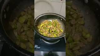 Lunch ki tyari food roti paratha lunch shortsfeed youtubeshorts ytshortsindia yt [upl. by Tildi]