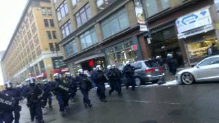 17è manifestation contre la brutalité policière  Montréal [upl. by Notsecnirp]