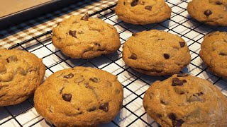 5 MINUTES  EASY CHOCOLATE CHIP COOKIES  Crunchy outside soft Inside [upl. by Niccolo175]