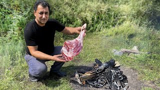 UNDERGROUND LAMB LEG RECIPE  COOKING LEG OF LAMB UNDERGROUND  SPECIAL WILDERNESS COOKING RECIPES [upl. by Oznerol]